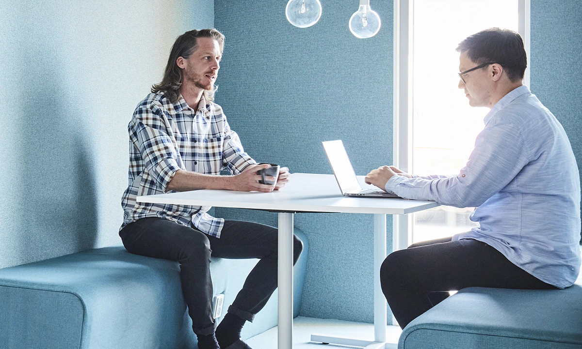 Automatisera med AI-tjänster